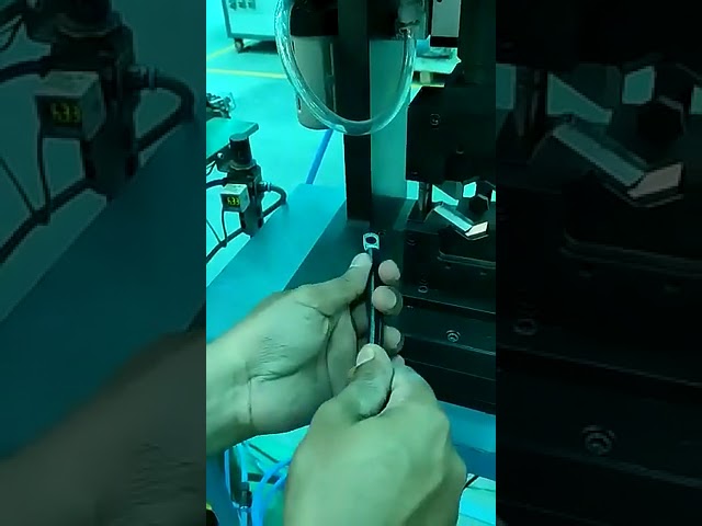 Mesin Crimping Terminal Model Eropa untuk Transisi Tembaga-Aluminium yang Andal