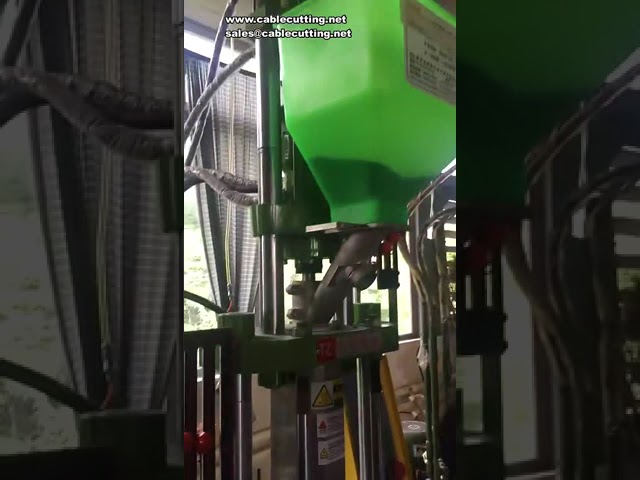 Mesin Injection Molding Vertikal Otomatis 15T untuk Colokan Listrik & Produk Plastik Kabel Kecil