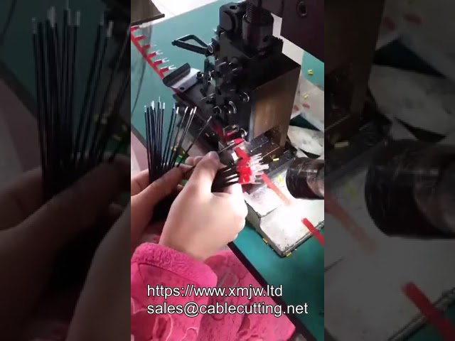 Terminal Crimping Moulds, Applicator, and Die for Terminal Machine