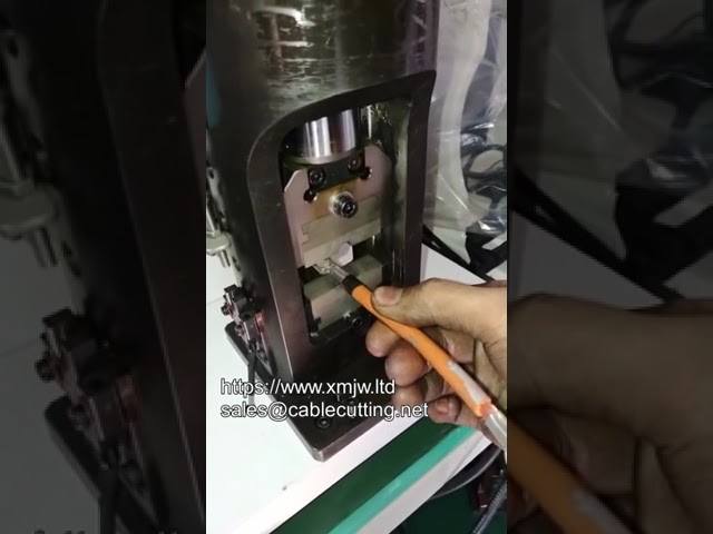 Mesin Crimping Hidrolik 30 Ton untuk Kabel Tembaga – WPM 30t