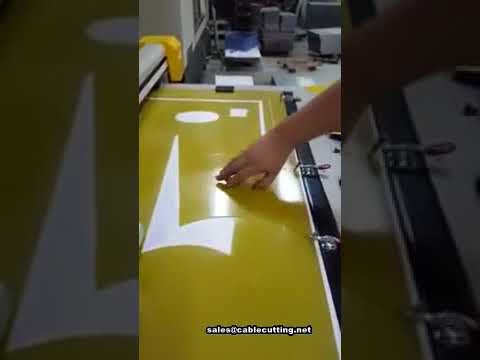 Mesin Pemotong Kain & PVC Otomatis dengan Pisau Cutter Presisi Tinggi